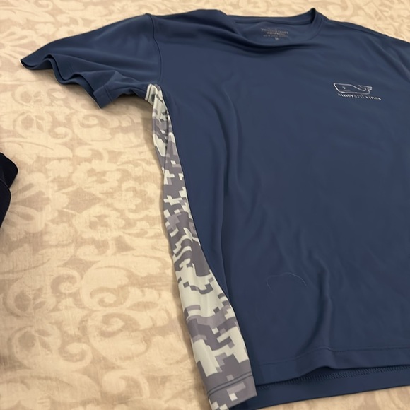 Medium vineyard vines performance t-shirt - Picture 5 of 6